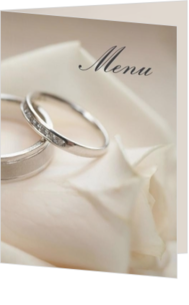 Menukaart maken voor jullie bruiloft - trouwkaart silver rings on white rose, menu